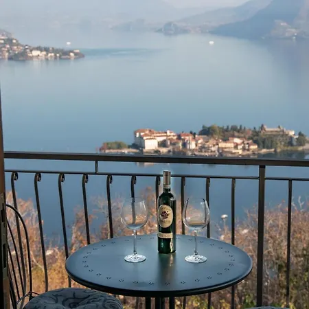 Alba In Ca Delle Isole 스트레사